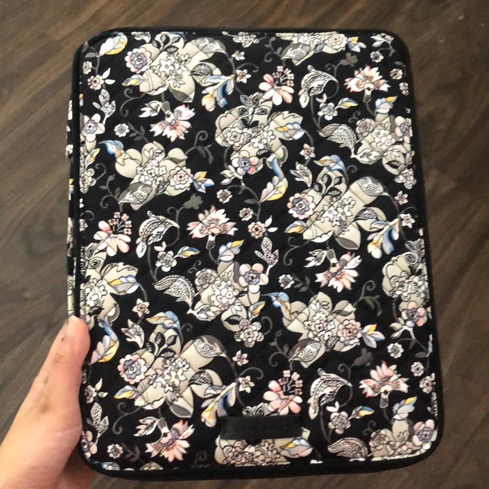 Vera Bradley Organizer NEVER USED